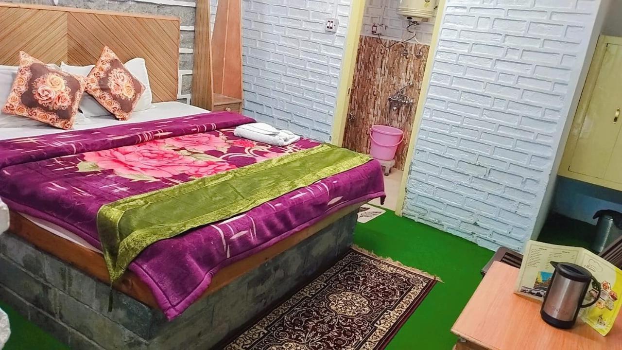Hotel Seraj International Manali  Ngoại thất bức ảnh