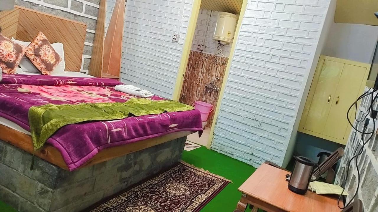 Hotel Seraj International Manali  Ngoại thất bức ảnh