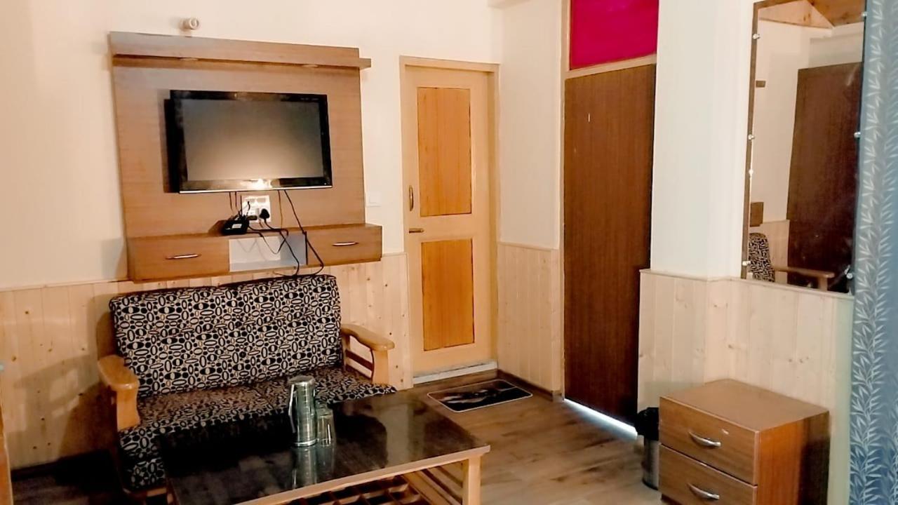 Hotel Seraj International Manali  Ngoại thất bức ảnh