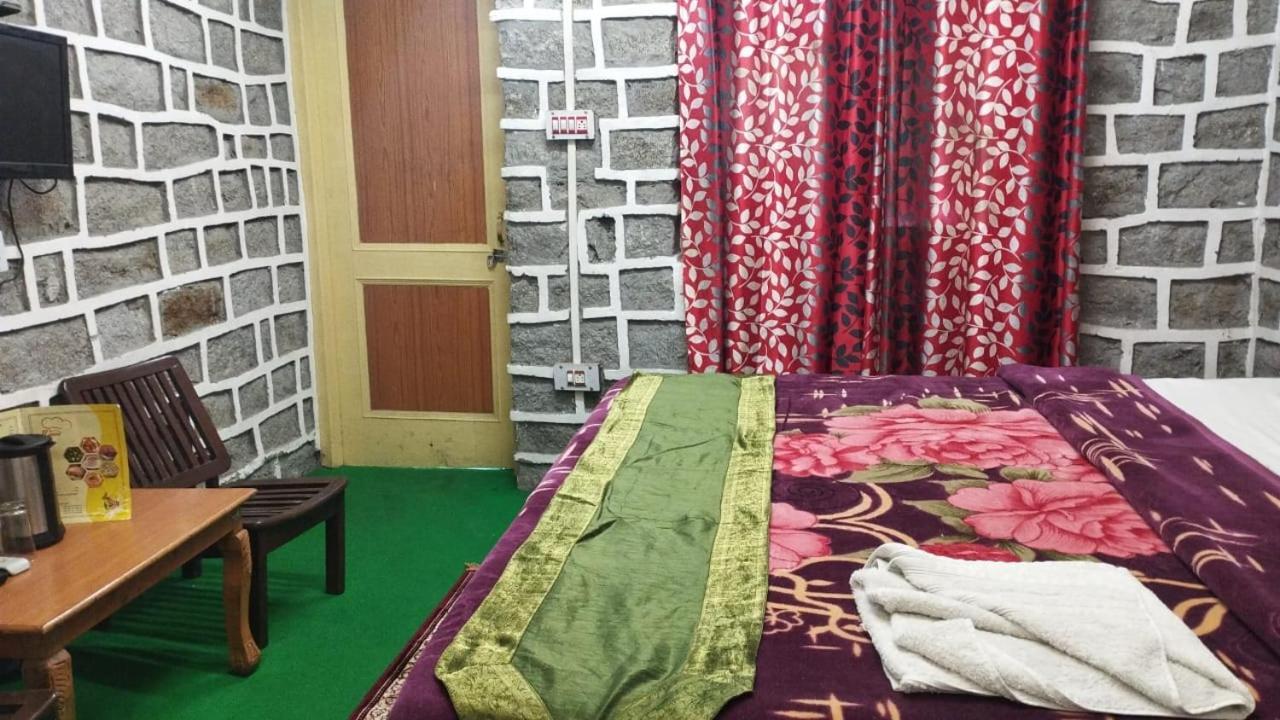 Hotel Seraj International Manali  Ngoại thất bức ảnh